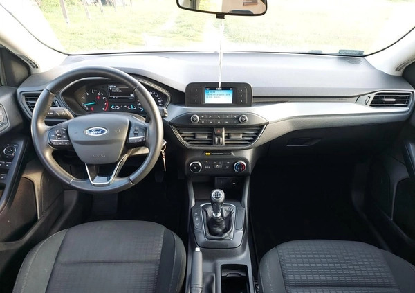 Ford Focus cena 44400 przebieg: 117000, rok produkcji 2018 z Drawno małe 92